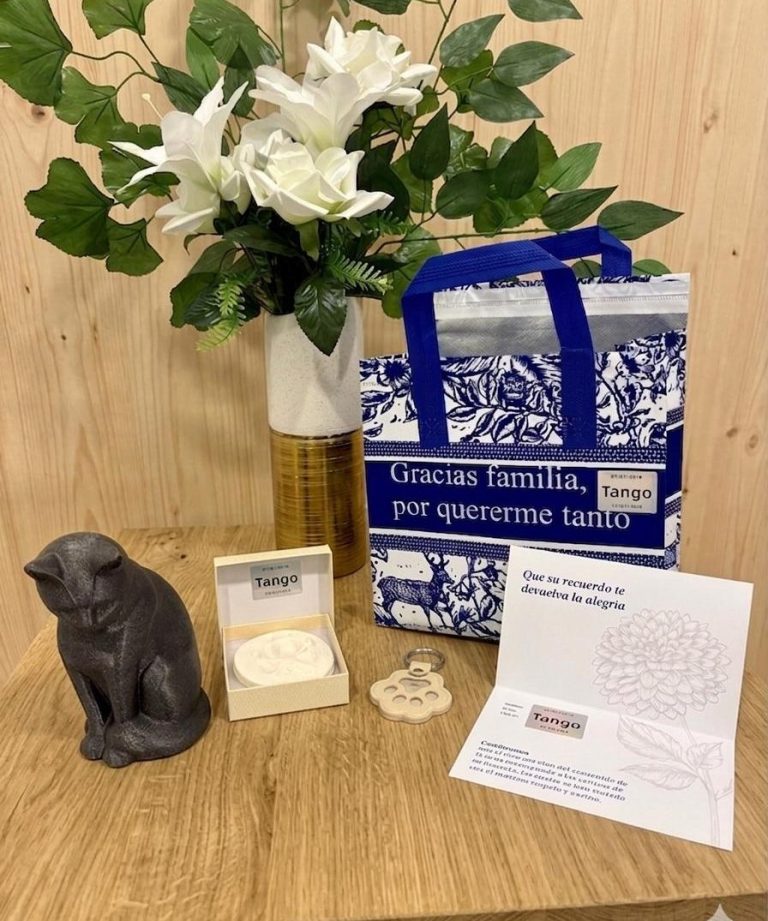 Pets Eternity - Crematorio y tanatorio de mascotas en Madrid - Recuerdos personalizados Pets Eternity - Crematorio y tanatorio de mascotas en Madrid - Recuerdos personalizados